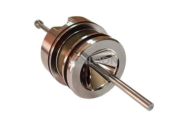 Injection Nozzle and Pin